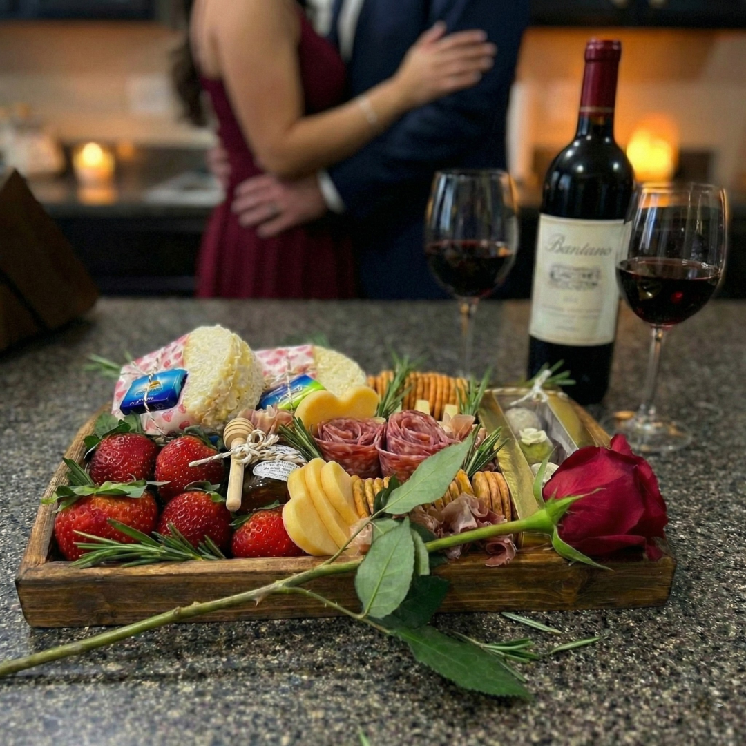 Tabla de Charcutería de San Valentín para Dos - Imagen 3